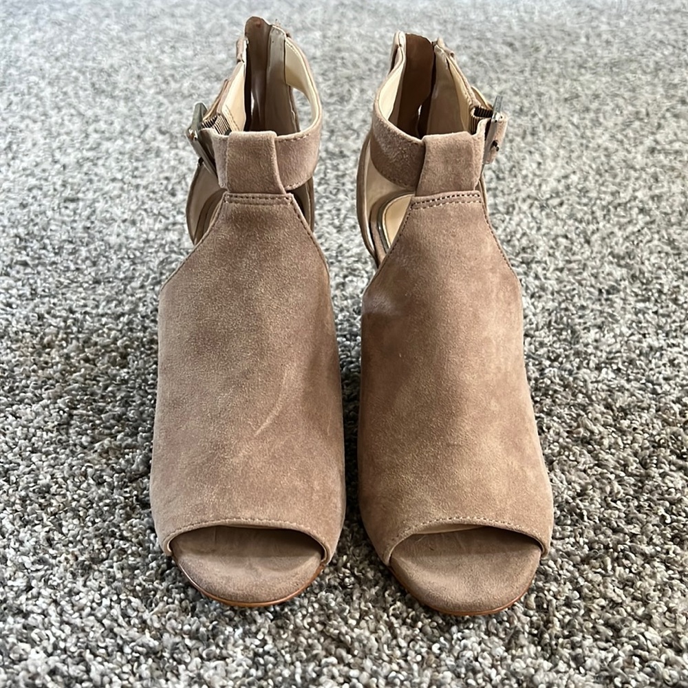 Jessica Simpson wedges